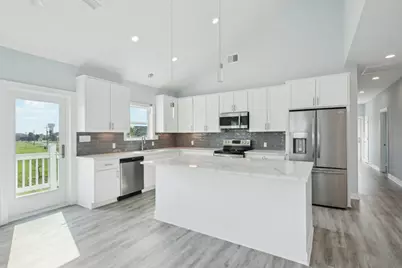 2115 Seahorse Lane, Port Bolivar, TX 77650 - Photo 3