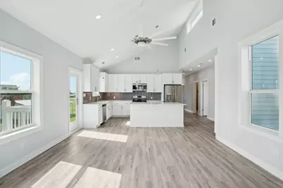 2115 Seahorse Lane, Port Bolivar, TX 77650 - Photo 5