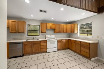 17868 Dogwood Drive, Conroe, TX 77303 - Photo 13
