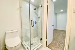 1259 Blalock Rd, Houston, TX 77055 - Photo 23