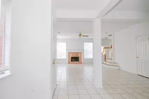 9338 Corner Oaks Ln, Houston, TX 77036 - Photo 9