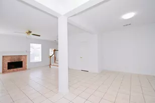 9338 Corner Oaks Ln, Houston, TX 77036 - Photo 11