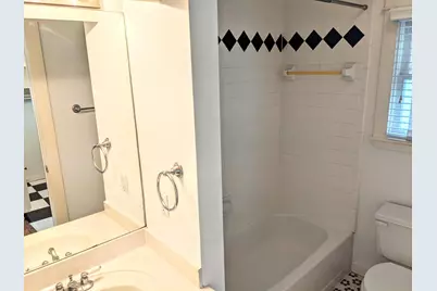 1807 Oxford Street #1/2, Houston, TX 77008 - Photo 9
