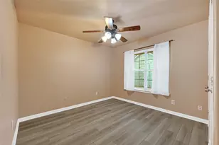 7323 Log View Dr, Houston, TX 77040 - Photo 5