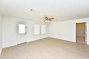 10218 Prairie Dunes Ln, Cleveland, TX 77327 - Photo 7