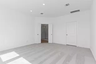 27531 Sunterra Village Dr, Katy, TX 77493 - Photo 17