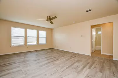 10439 Lauren Creek Drive, Baytown, TX 77523 - Photo 15