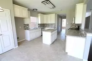 15618 Claremont Ct, Sugar Land, TX 77498 - Photo 7