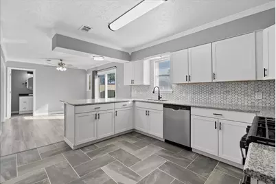 2809 Fairfield Avenue, Texas City, TX 77590 - Photo 5