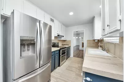 2711 Briarhurst Drive #18, Houston, TX 77057 - Photo 7