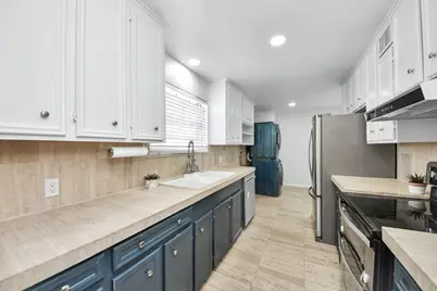 2711 Briarhurst Drive #18, Houston, TX 77057 - Photo 5