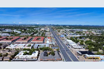 2711 Briarhurst Drive #18, Houston, TX 77057 - Photo 3