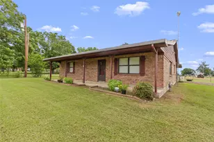 110 N Ave D, Wortham, TX 76693 - Photo 3