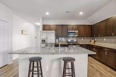 627 E Fairway Lake Drive, Alvin, TX 77511 - Photo 7
