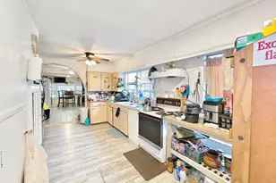 7931 Scanlock St, Houston, TX 77012 - Photo 13