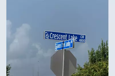 4810 Crescent Lake Circle, Baytown, TX 77521 - Photo 3