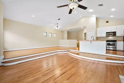 3576 Link Valley Drive, Houston, TX 77025 - Photo 17