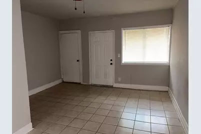 6122 Glenhurst Drive, Houston, TX 77033 - Photo 15