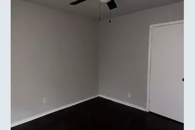 6122 Glenhurst Drive, Houston, TX 77033 - Photo 9