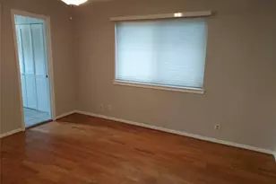 1305 Sagebrush St, Angleton, TX 77515 - Photo 5