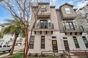 5849 E Post Oak Ln, Houston, TX 77055 - Photo 1