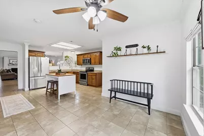 330 W Pineshadows Drive, Sour Lake, TX 77659 - Photo 13