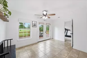 330 W Pineshadows Dr, Sour Lake, TX 77659 - Photo 15