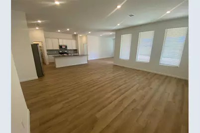 2820 Mackinac Bay Drive, Texas City, TX 77568 - Photo 9