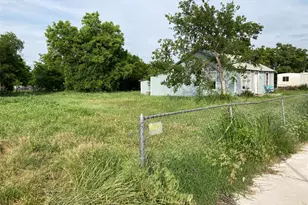 221 S Central Ave, Petrolia, TX 76377 - Photo 5