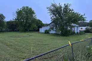 221 S Central Ave, Petrolia, TX 76377 - Photo 15