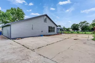 2000 Bob Smith Rd, Baytown, TX 77521 - Photo 25