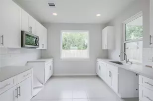 4501 Stassen St, Houston, TX 77051 - Photo 35