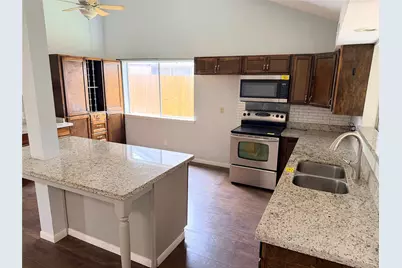 804 Driftwood Street, League City, TX 77573 - Photo 5