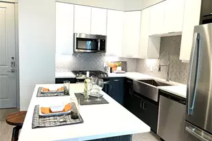 401 W 25th St St, Houston, TX 77008 - Photo 5