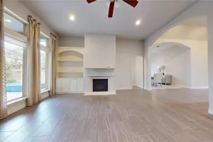 3920 Pinecrest Peak Dr N, Spring, TX 77386 - Photo 9