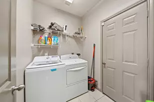 8804 Sunforest Ln, Pearland, TX 77584 - Photo 15