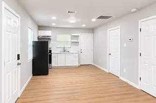 15521 Hwy 6, Santa Fe, TX 77517 - Photo 7