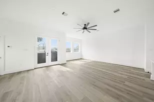 313 N Nagle St, Houston, TX 77003 - Photo 11