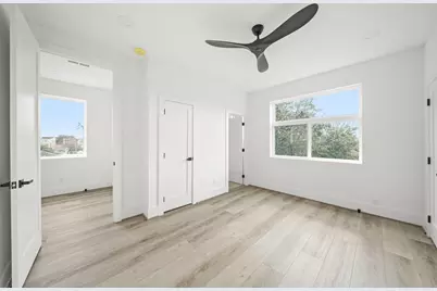 313 N Nagle Street, Houston, TX 77003 - Photo 33