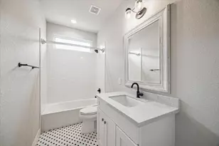 2515 Delafield St, Houston, TX 77023 - Photo 19