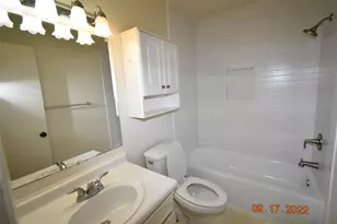 1911 Westlake Rd, Houston, TX 77062 - Photo 11