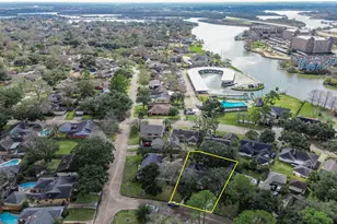 18230 Caprice Ln, Houston, TX 77058 - Photo 31