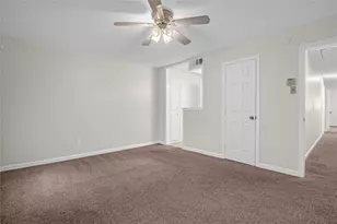 18230 Caprice Ln, Houston, TX 77058 - Photo 43