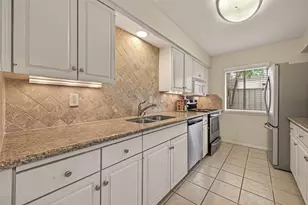 5826 Doliver Dr, Houston, TX 77057 - Photo 17