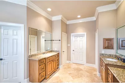 5303 Perrington Heights Lane, Houston, TX 77056 - Photo 23