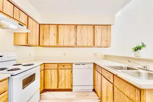 6103 Ludington Dr, Houston, TX 77035 - Photo 11