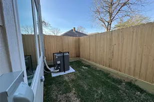 3227 Dennis St, Houston, TX 77004 - Photo 5