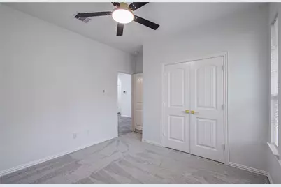 715 S Chamfer Way, Crosby, TX 77532 - Photo 9