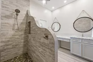 2 Regency Pt, Montgomery, TX 77356 - Photo 21