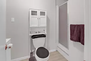 110 S 9th St, Highlands, TX 77562 - Photo 13